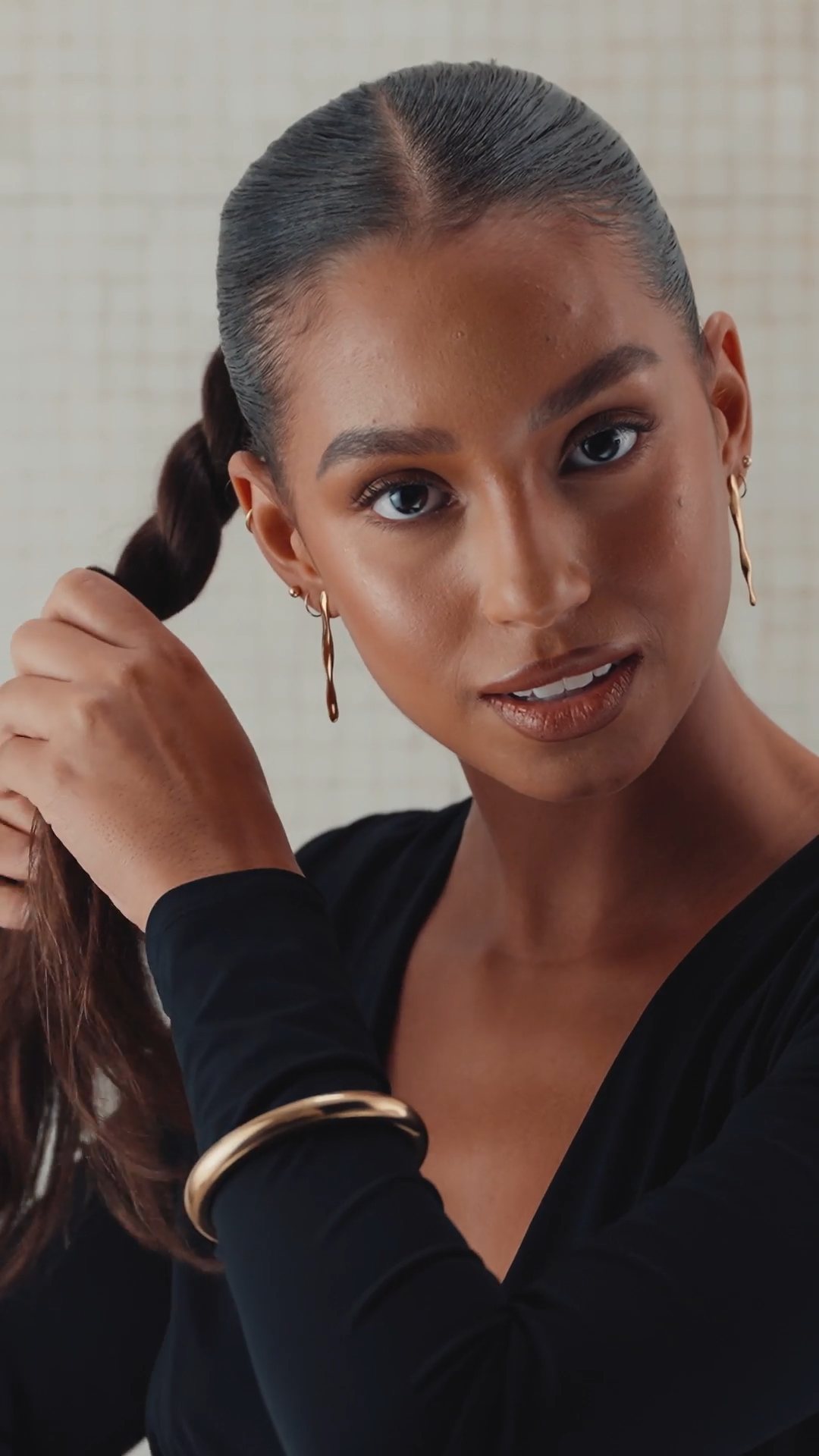 From Day to Night with Supershine Smoothing Wax Stick